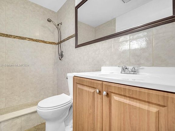 3rd image of 1721 NW 48th Pl