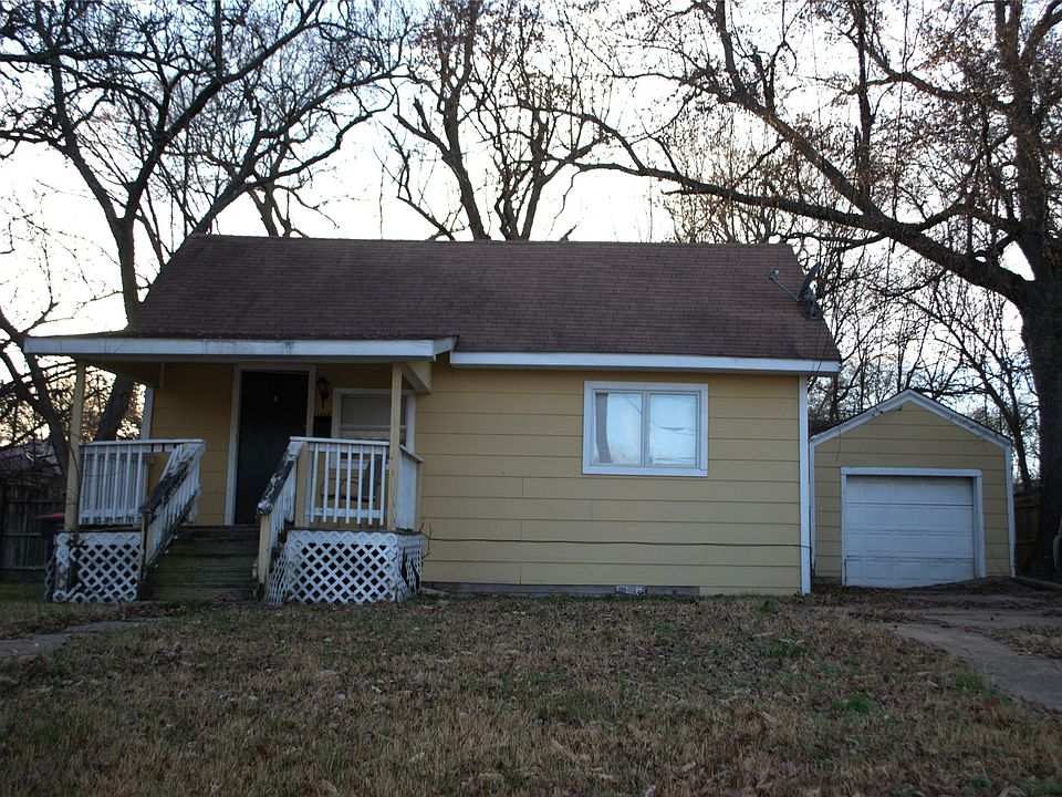 1st image of 108 22nd St SE