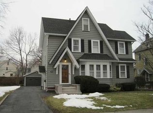 150 Dalkeith Rd, Rochester, NY 14609