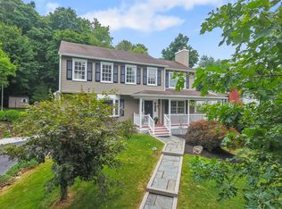 196 Woods End Rd, Fairfield, CT 06824