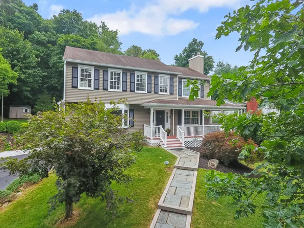 196 Woods End Road, Fairfield, CT 06824
