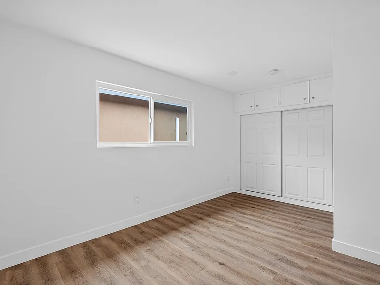 6856 1/2 Ira Ave — Photo 14