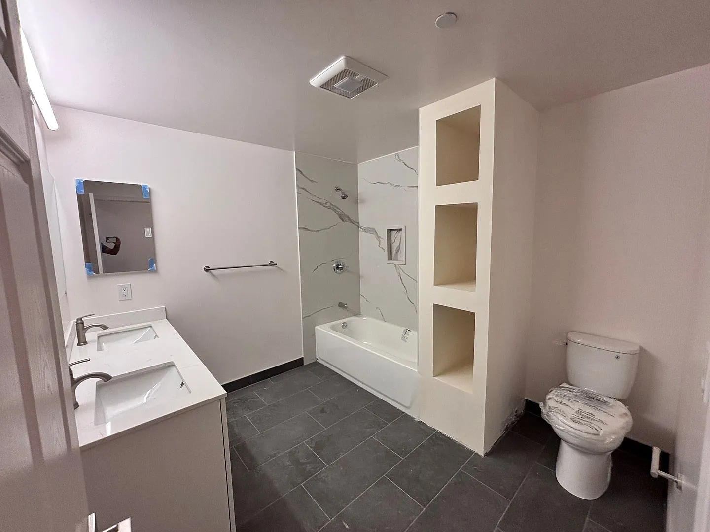 Newly Renovated Apartments | Pet Friendly | Gated Parking — Photo 4