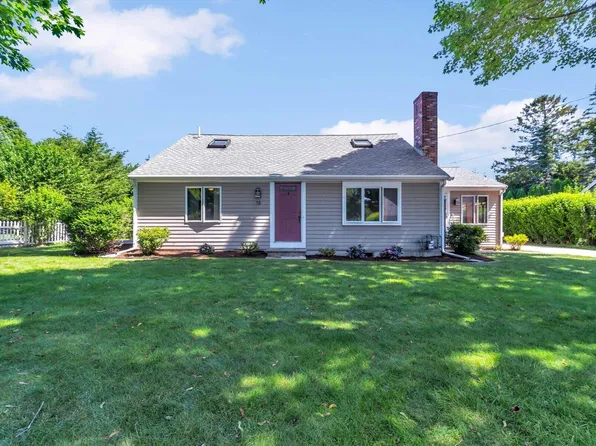 18 Clearview Avenue, Falmouth, MA 02540