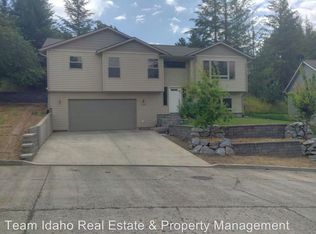 2240 Westview Dr, Moscow, ID 83843