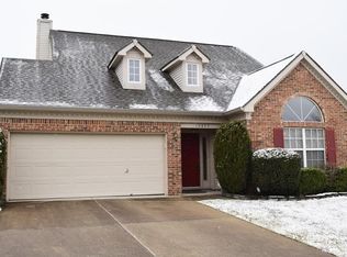 10893 Gate Cir, Fishers, IN 46038