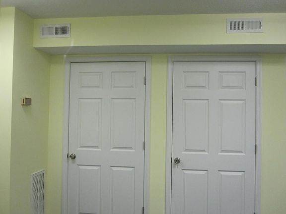 2 Offices inside BR Suite