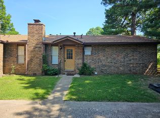 Garden Center Drive 4502, Springdale, AR 72764