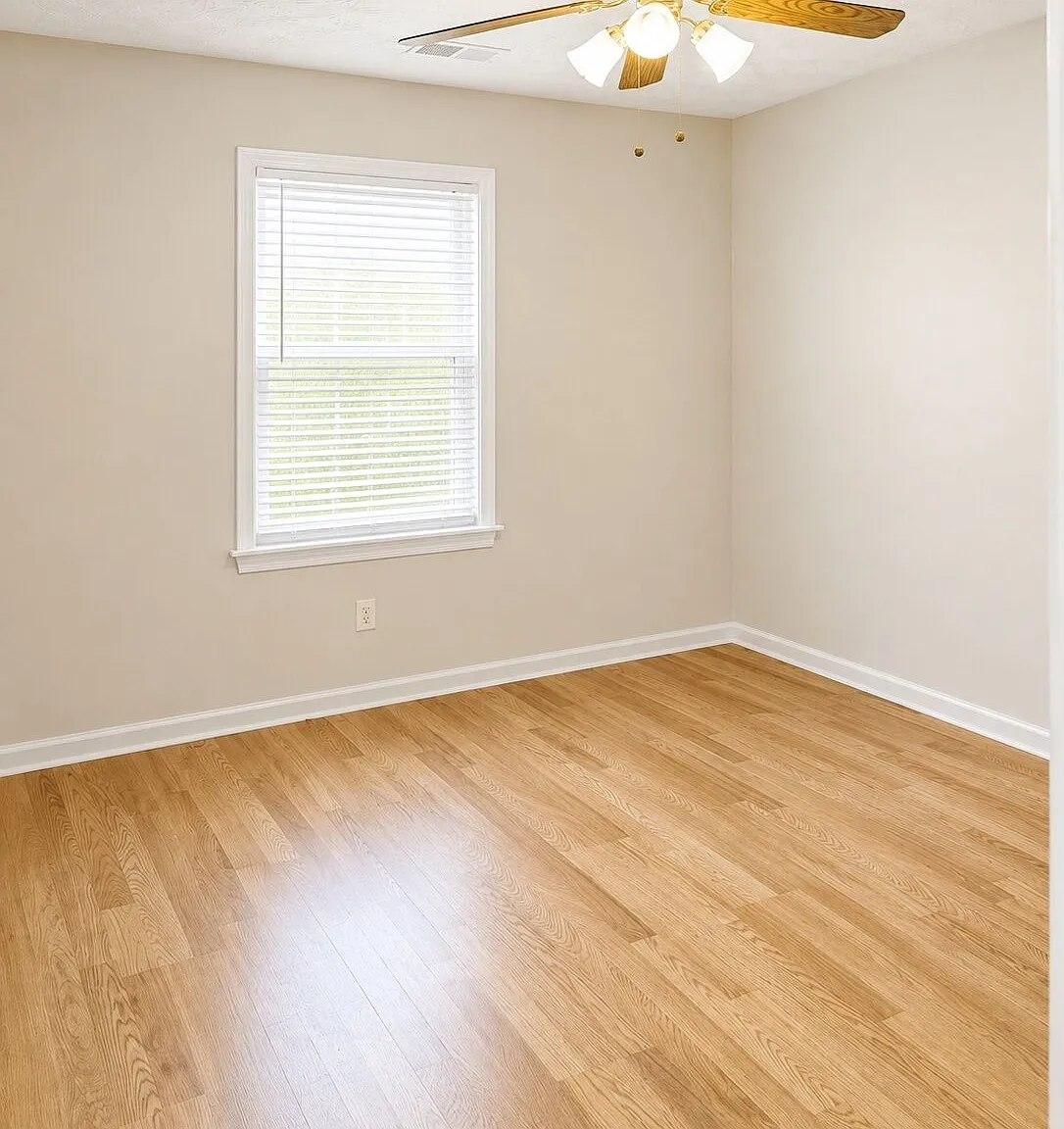 3 bed, 2.0 bath, 1486 sqft, $1,900 — Photo 4