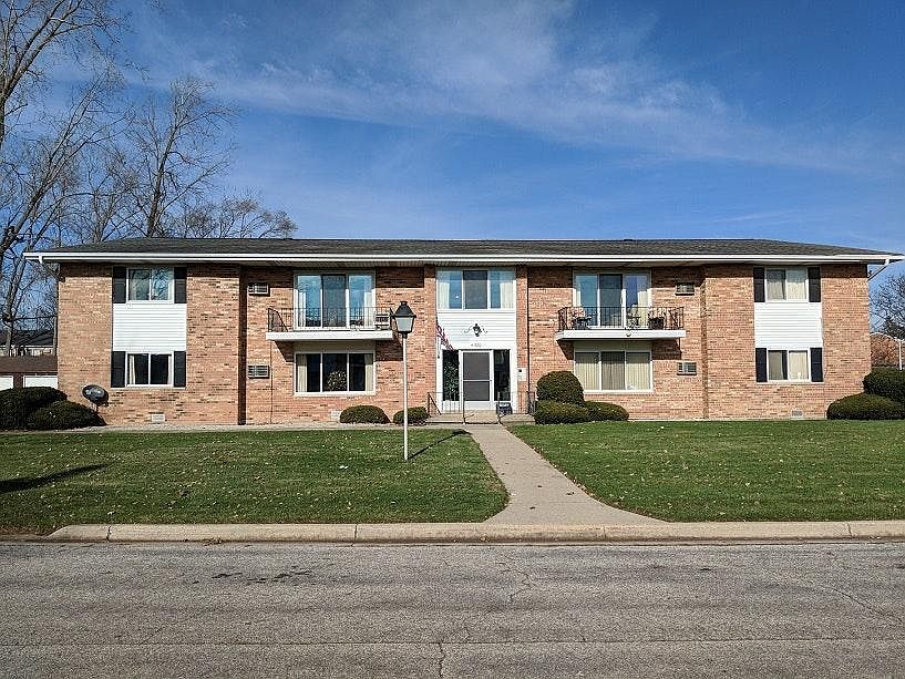 1st image of 4580 Hemmeter Ct APT 8
