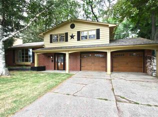 91 S Lexington Dr, Janesville, WI 53545