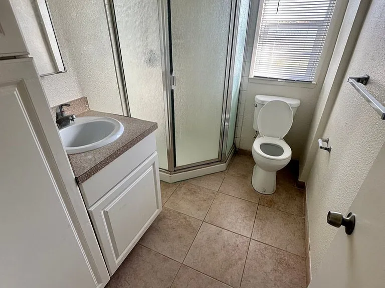 620 W Park Ave — Photo 6
