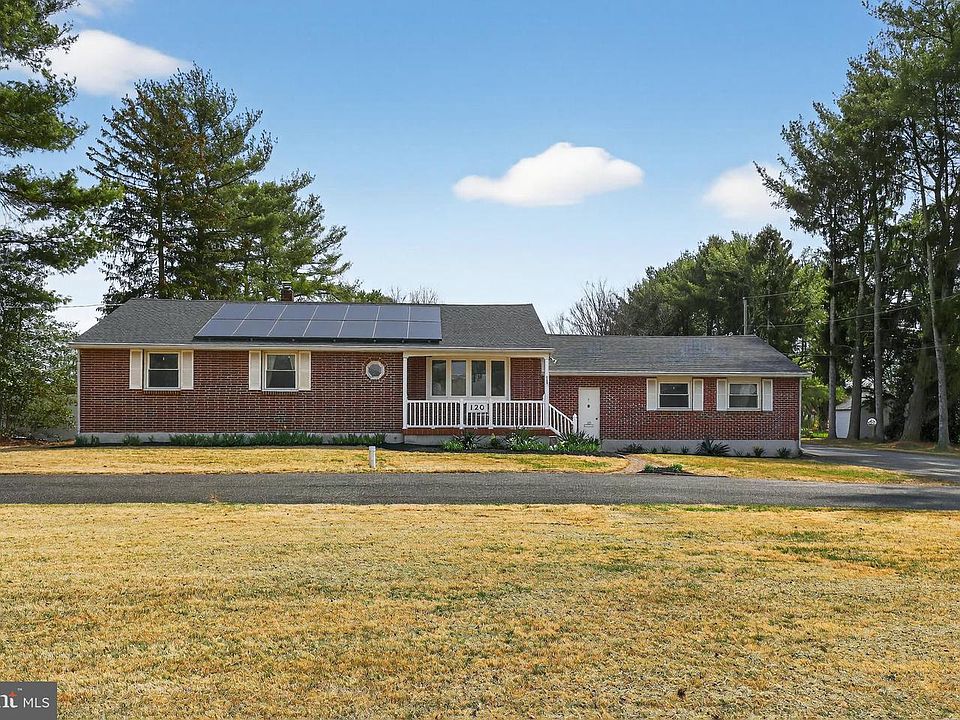1st image of 120 Fish Pond Rd