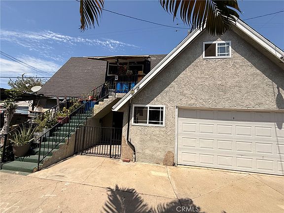 5th image of 2527 Flower St