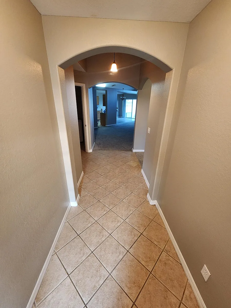 Building Photo - 1504 Vista Del Lago Blvd