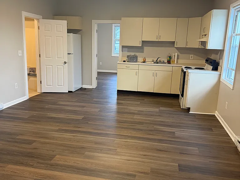 2934 Birney Ave #3 — Photo 6
