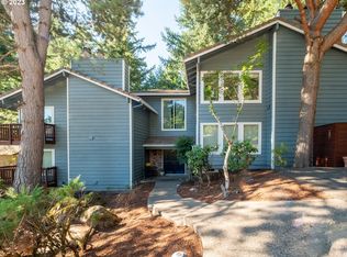 301 Cervantes Cir, Lake Oswego, OR 97035