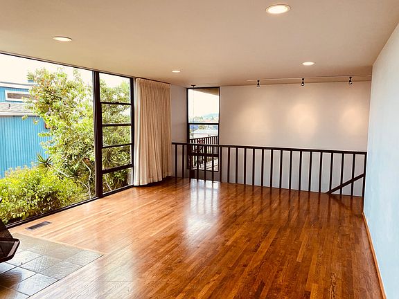 5th image of 3044 Sterne St