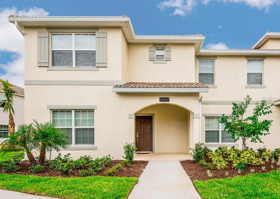 9047 Dogleg Dr