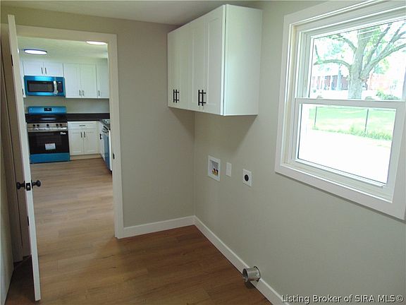 4th image of 811 Montclair Street