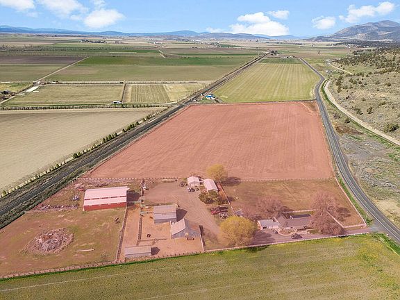 3rd image of 22994 Highway 50