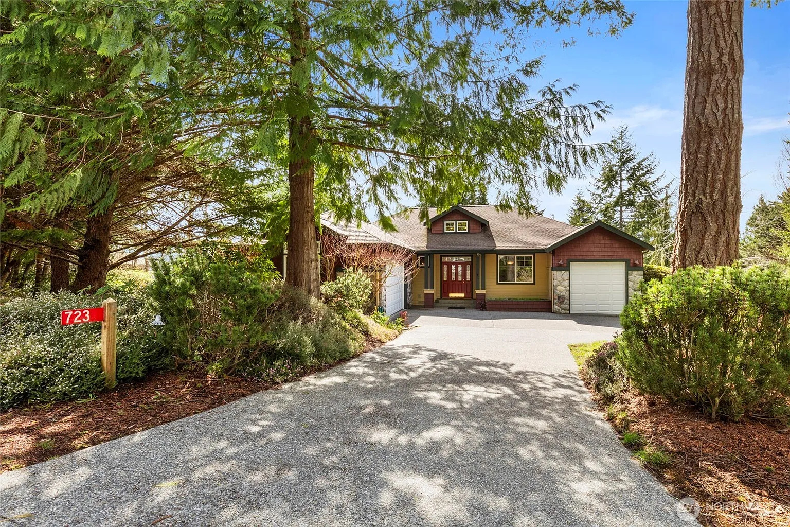 723 Rainier Lane photo 1