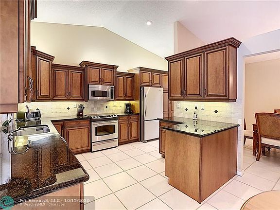 3rd image of 9897 N Springs Way