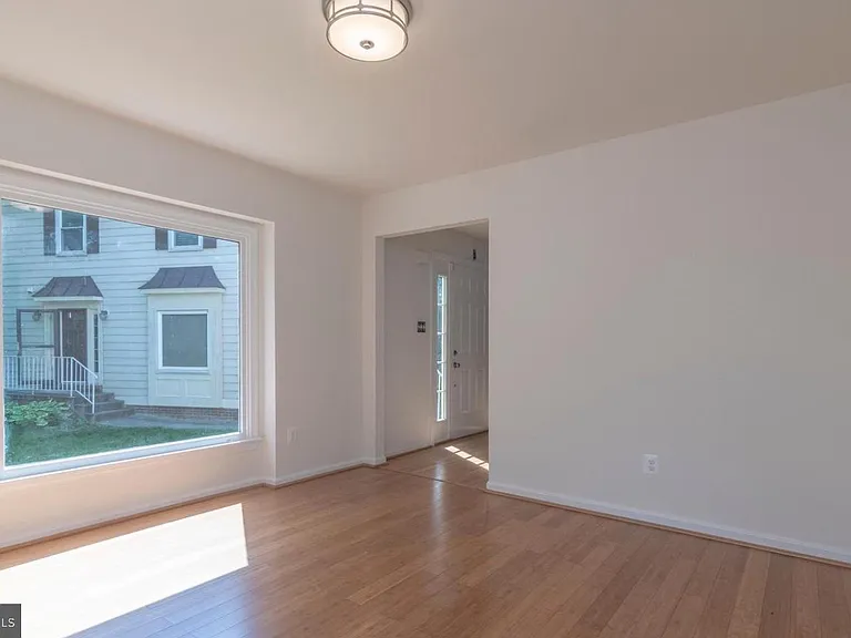6120 Old Brentford Ct — Photo 28