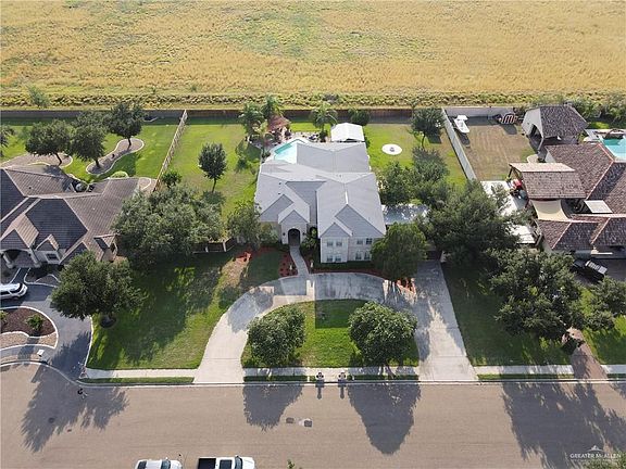 3rd image of 2501 Lilac Ave