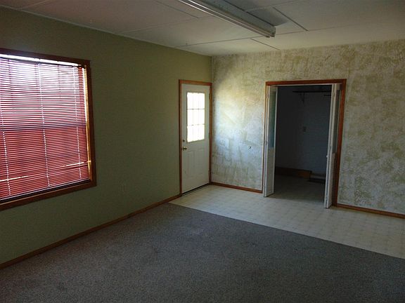 4th image of 136 County Road 553