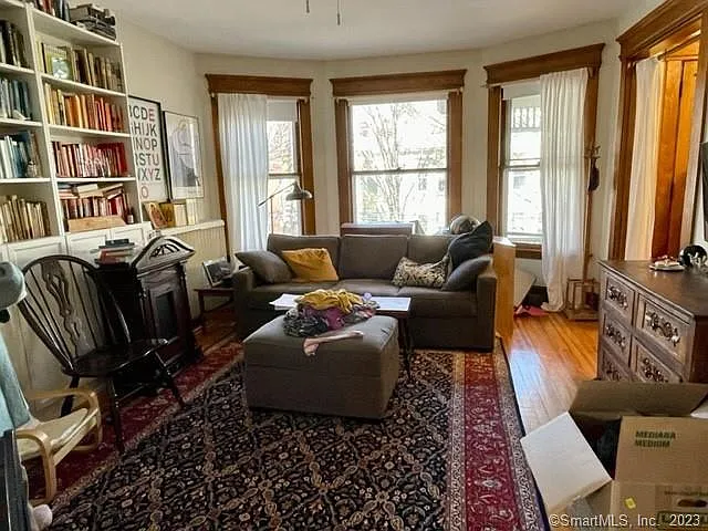 284 Willow St #2 — Photo 4