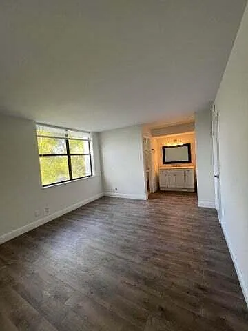 825 Egret Cir #404 — Photo 6