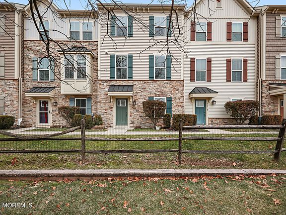 2nd image of 605 Bayside Court