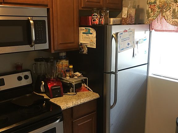 5th image of 1460 Tenbury Dr