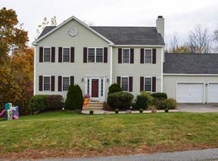 32 Peach Tree Dr, Sutton, MA 01590