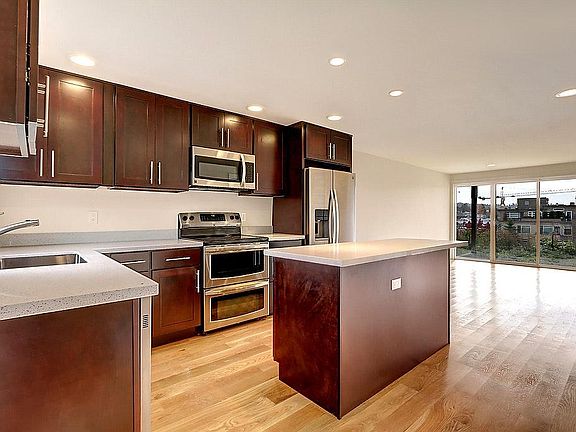 2nd image of 223 5th Ave APT 6