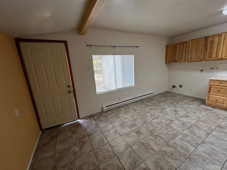 412 NW Manzanita Ave #A & B — Photo 7