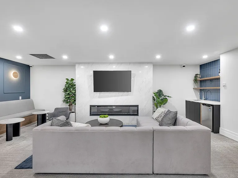 7360 Halifax St — Photo 18
