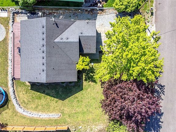 4th image of 9501 210th Ave E