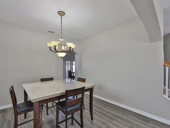 4th image of 8425 Carriage Pointe Dr
