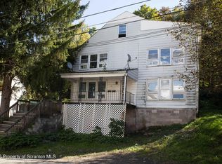 18 Grove St, Carbondale, PA 18407