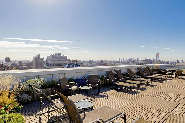 Sold by Stribling | media 16