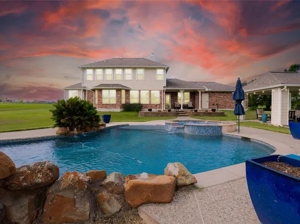 92 Canyon Run Blvd, Huntsville, TX 77320