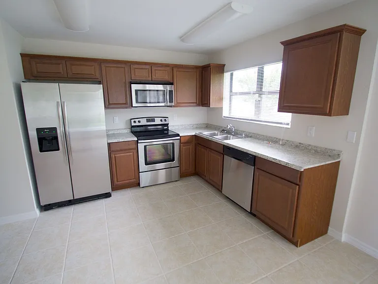 2256 SE East Dunbrooke Cir — Photo 5