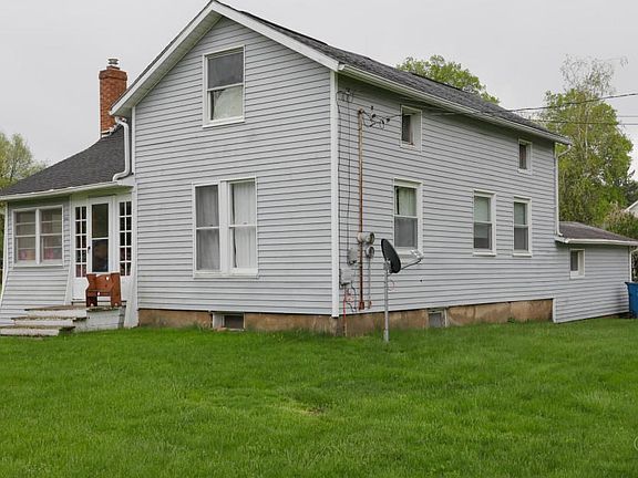 202 E North St-102