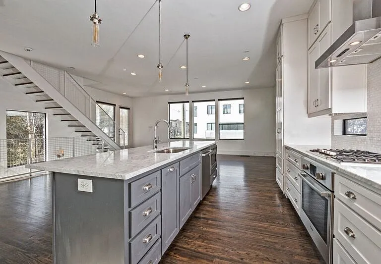 2522 N Henderson Ave #3 — Photo 8