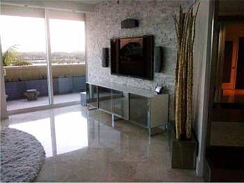 3rd image of 300 S Pointe Dr APT 701