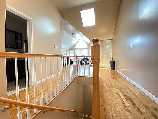 3rd image of 210 Outlook Ave #3