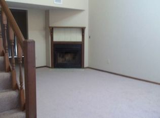 9942 Locust St, Kansas City, MO 64131