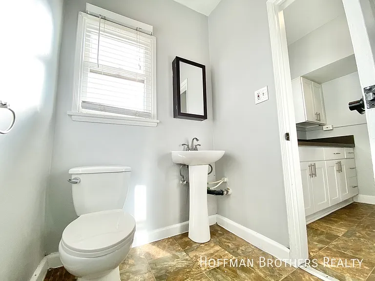 1133 S Westmoreland Ave #3 — Photo 5
